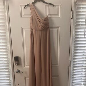 Gorgeous chaffoun dress, size 4. Worn one time for a wedding.